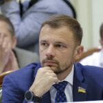 Чому країна не в змозі збільшити зарплати учителям