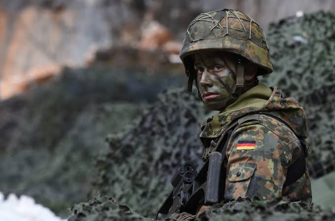 Німеччина планує створити арсенал далекобійної зброї