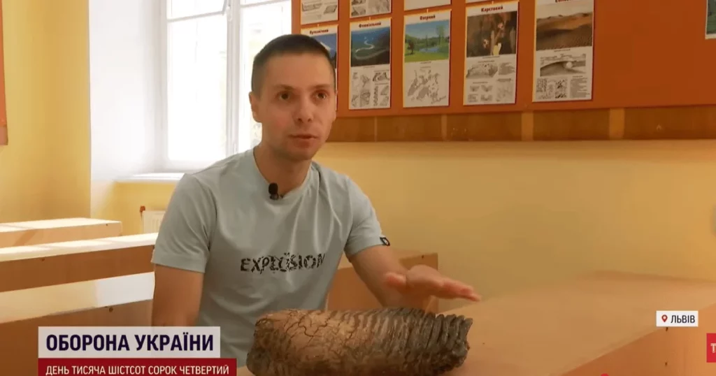 На Львівщині військовий знайшов унікальний артефакт, якому 11 000 років: відео