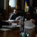 Зеленський провів нараду з переговорною групою перед контактами з представниками Трампа