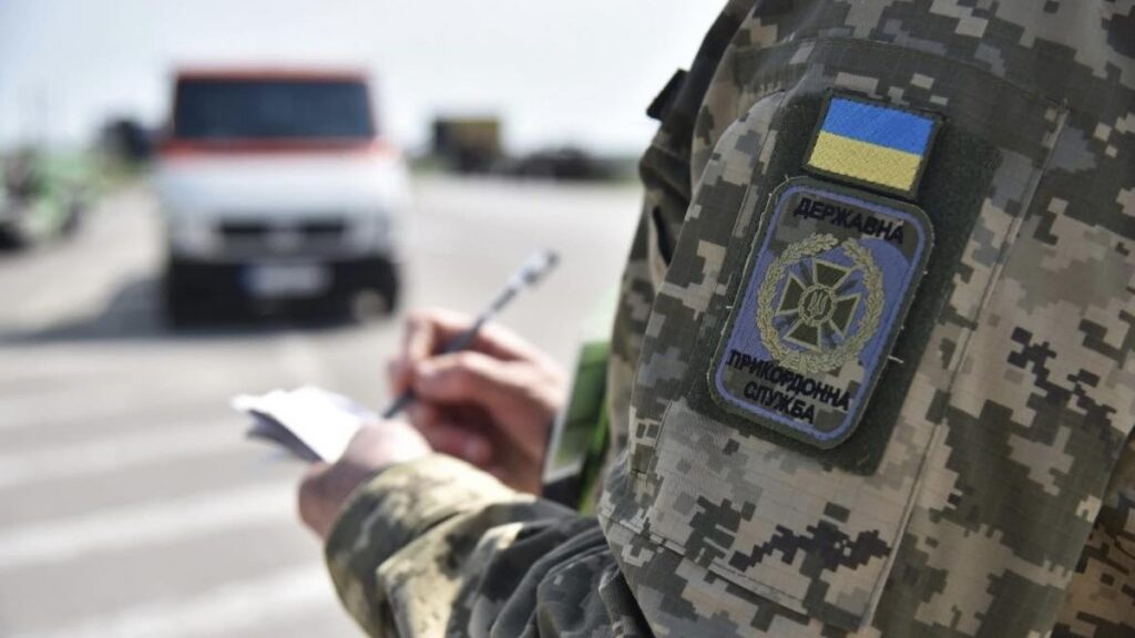 Пункт пропуску Орлівка відновив роботу після російської атаки