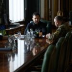 Зеленський заслухав доповіді Хмари та Драпатого: погодив нові далекобійні операції у відповідь на російські удари