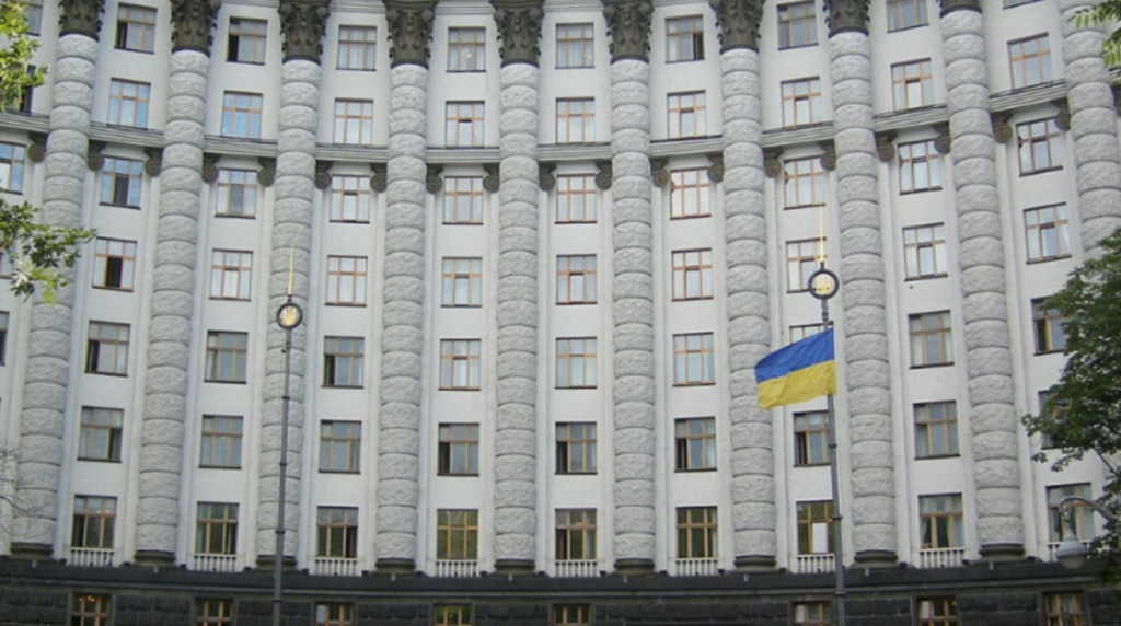 Зросте майже на тисячу: нардеп назвав мінімальну зарплату з січня 2027 року
