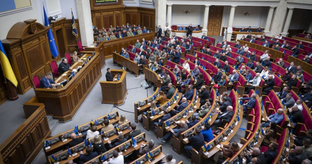Грошей вистачить не на все: що тепер фінансуватиме держава насамперед