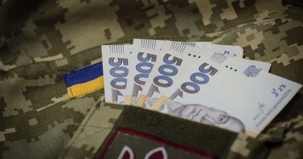 Україні бракує грошей на зарплати військовим: у Раді розкрили масштаб діри у бюджеті