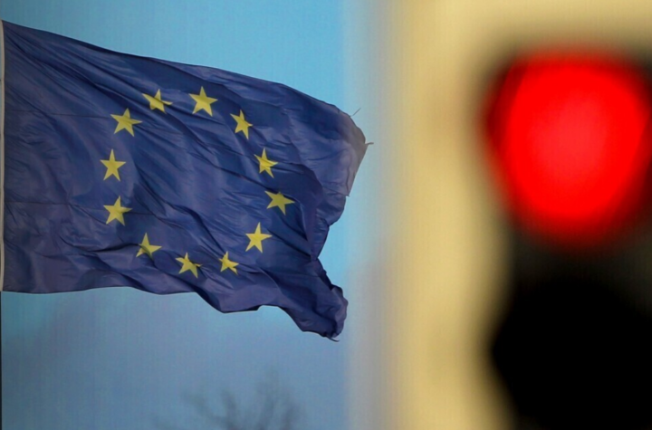 ЄС продовжив індивідуальні санкції проти росії, але лише на тиждень