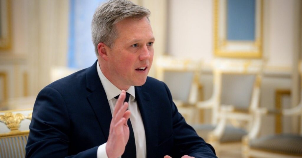 Міністр Сухопутних військ США Дрісколл залишає посаду