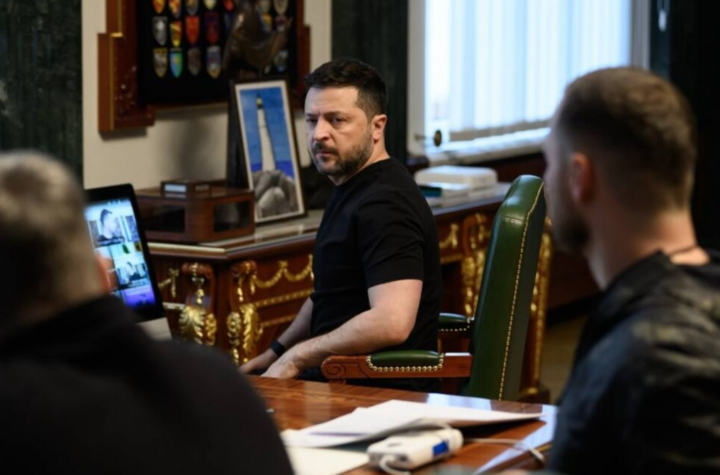 У Києві балістика з касетним зарядом прилетіла по Печерську, пошкоджено монастир