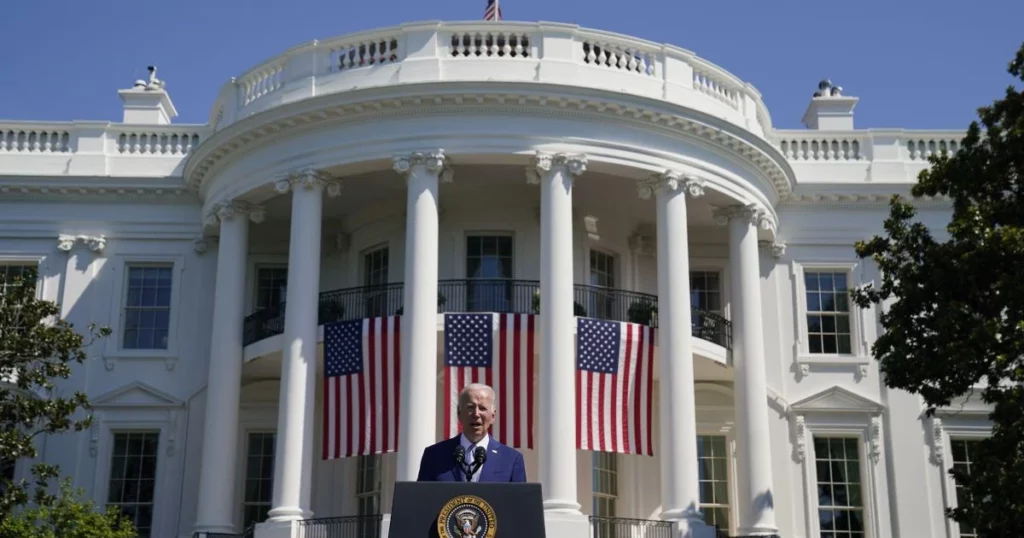Це не рятівне коло для Росії: у Трампа пояснили скасування нових санкцій