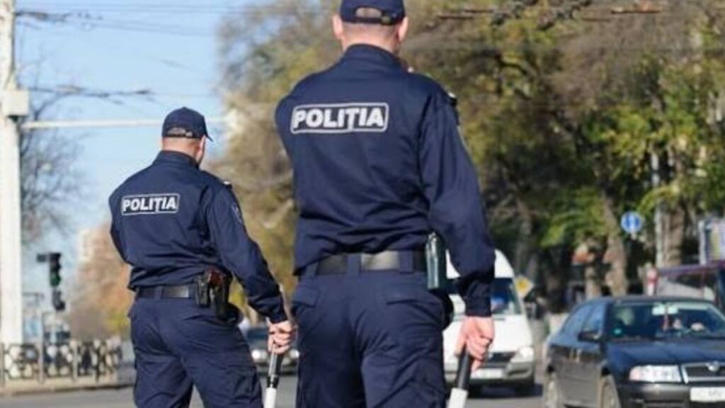 Біля траси в Молдові прогримів вибух: поліція терміново перекрила рух (відео)