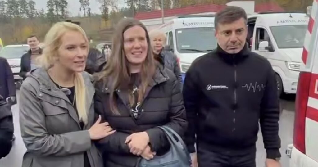 Україна повернула ще сімох цивільних з окупованих територій