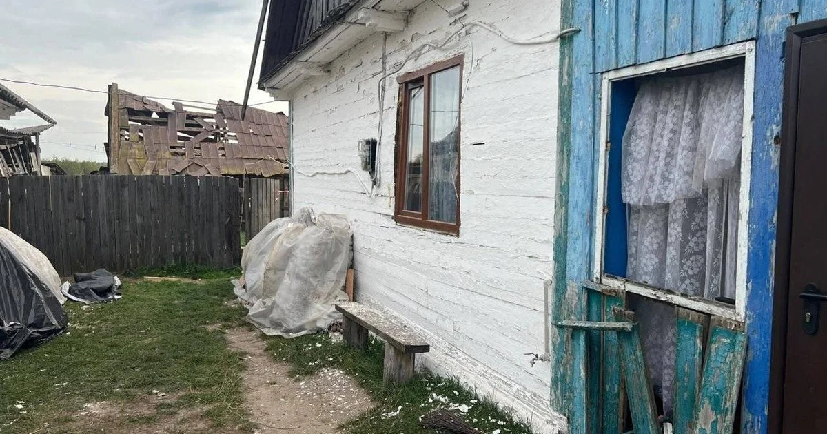 Троє поранених і пошкоджені будинки: наслідки російської атаки на Рівненщину