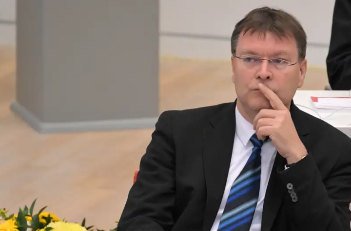 Німецькі ультраліві збирають делегацію для поїздки в РФ і Білорусь