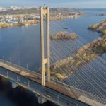 Південний міст у Києві перекрили в обох напрямках