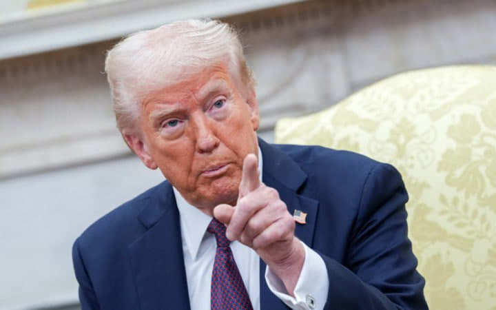 Трамп пов'язав масштабні протести у Франції з міграцією та закликав країну закрити кордони