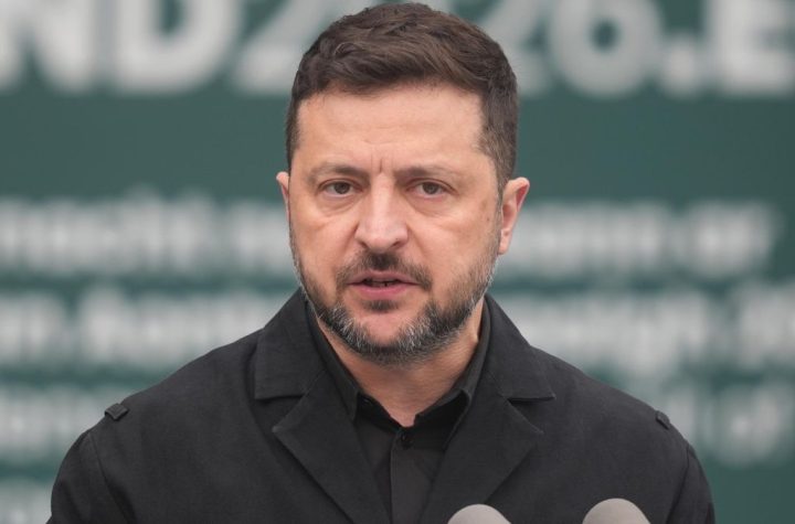 Тристоронні перемовини, удари по НПЗ та мир: Зеленський дав велике інтерв'ю українському ТБ