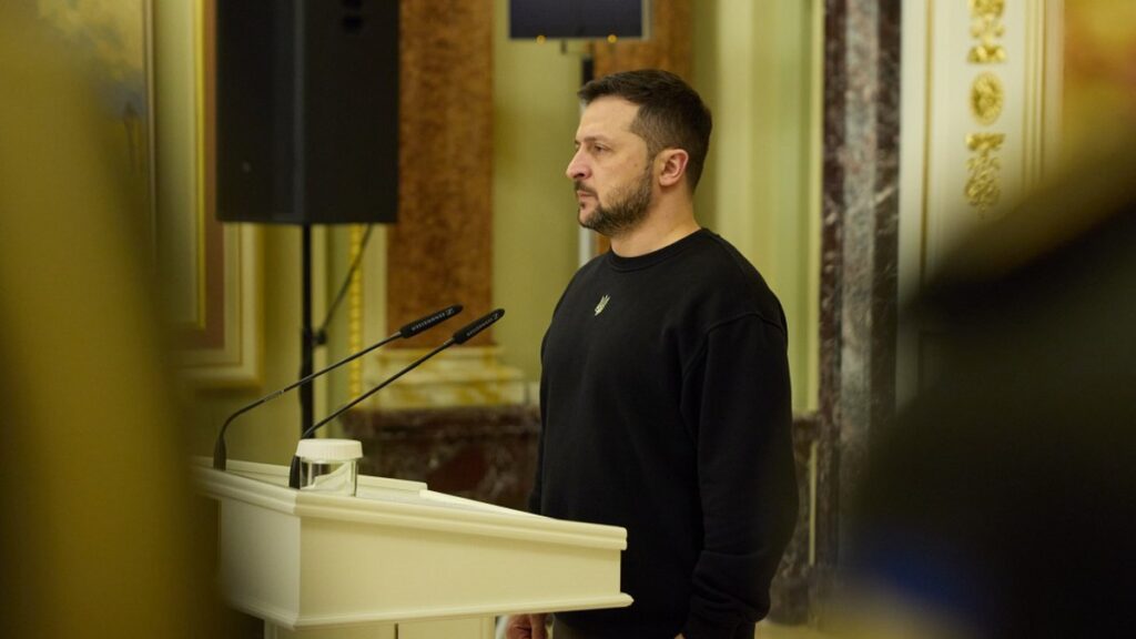 20:49, 05.10.2026 Зеленський привітав освітян із професійним святом і відзначив їх державними нагородами